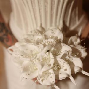 White Calla Lily Wedding Bouquet with Pearls - High quality Artificial Flowers